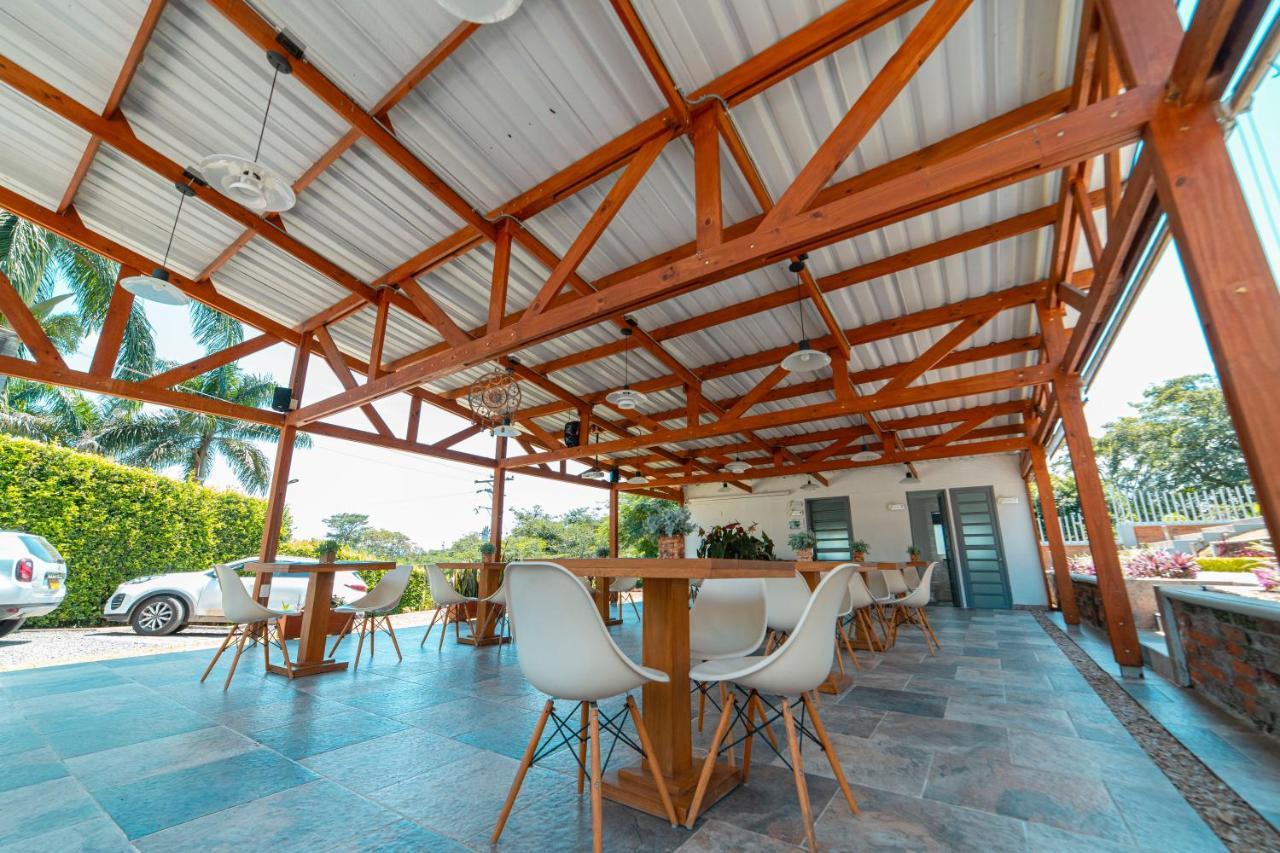 Hotel Syvanna Wellness&Spa Cerritos Exterior foto